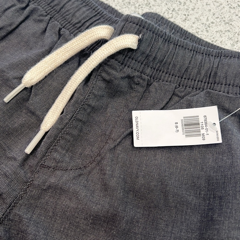 Old Navy Shorts - Picture 2 of 3
